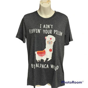 No brand name nursing Alpaca T-shirt size small